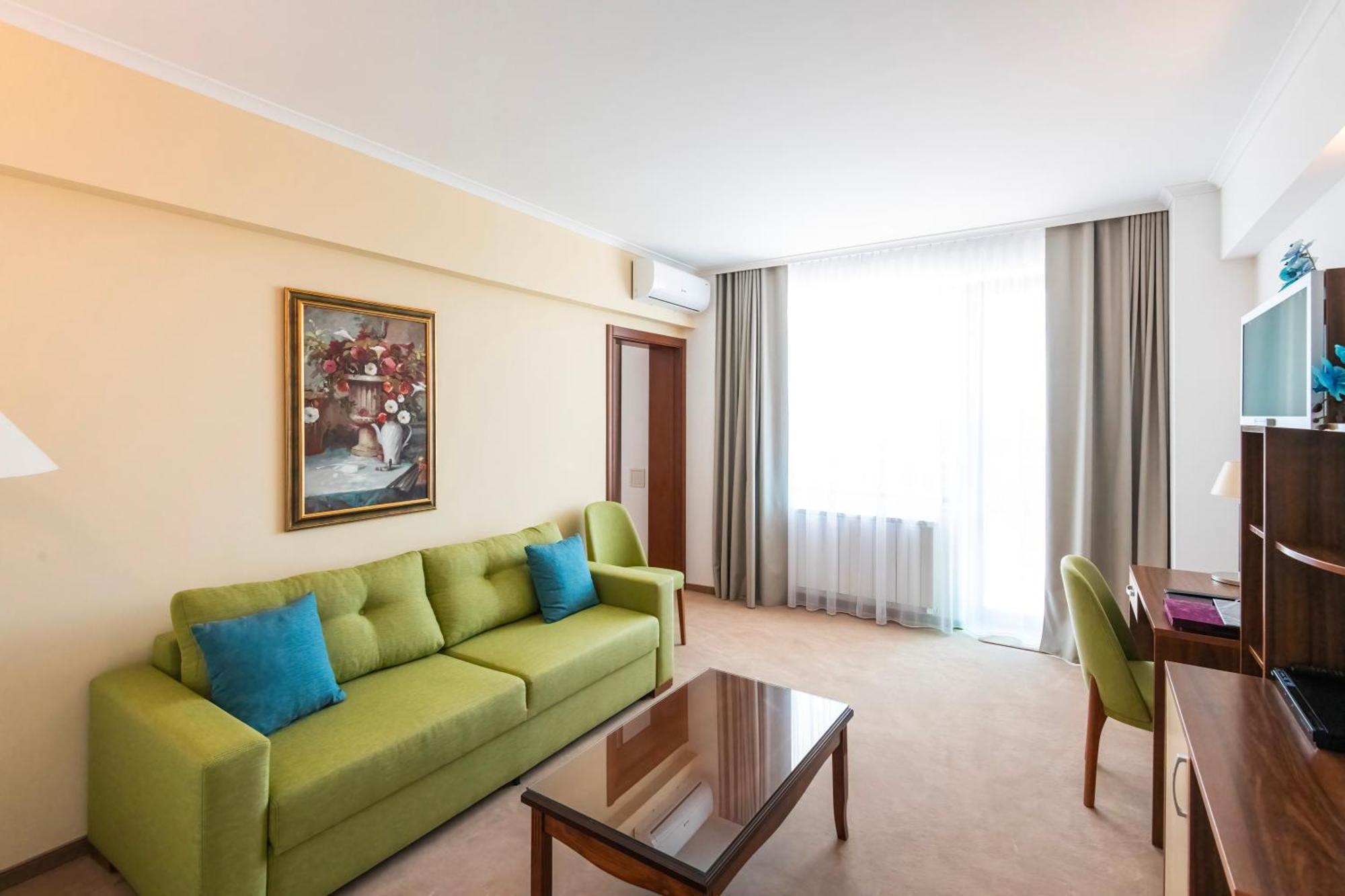 Hotel סאטורן מראה חיצוני תמונה